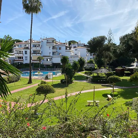 דירה Elegant Coastal Escape *