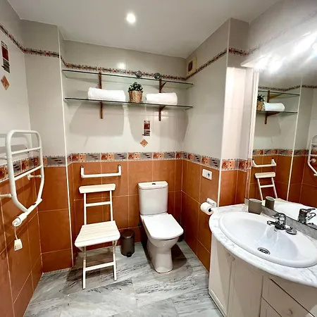 דירה Elegant Coastal Escape